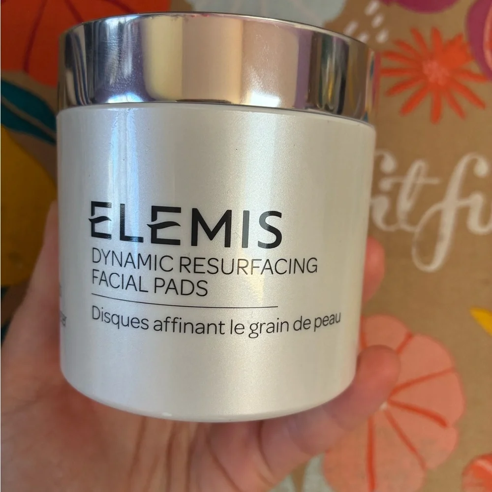 ELEMIS Dynamic Resurfacing Facial Pads (60 pads) - Picture 3 of 4